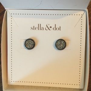 Stella and Dot Relic Studs